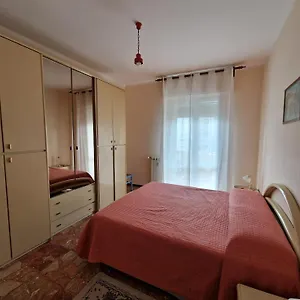 Appartamento Casa Di Andreea E Bogdan, Albenga